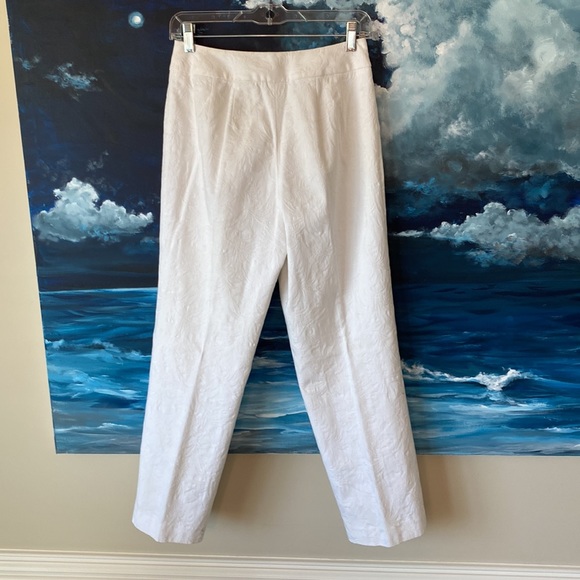 Fully Lined White Stretch Jacquard Crop Pants - Picture 5 of 7